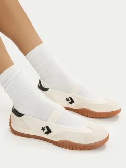 Ballerine Run Star Trainer Ballet Flat A16250C Écru