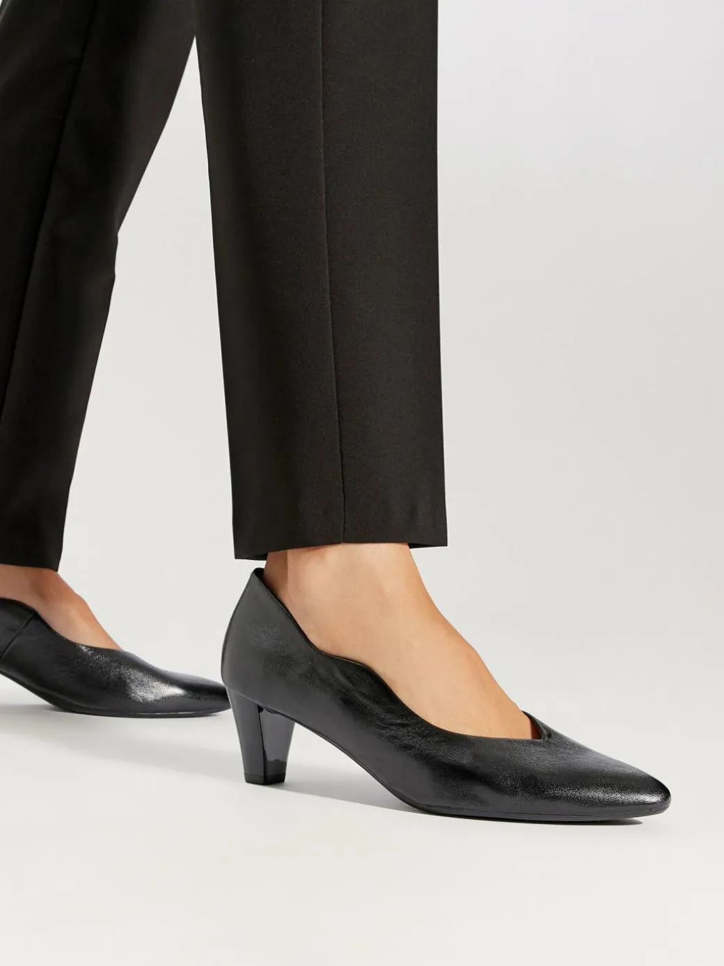 Décolleté 9-22400-42 Nero