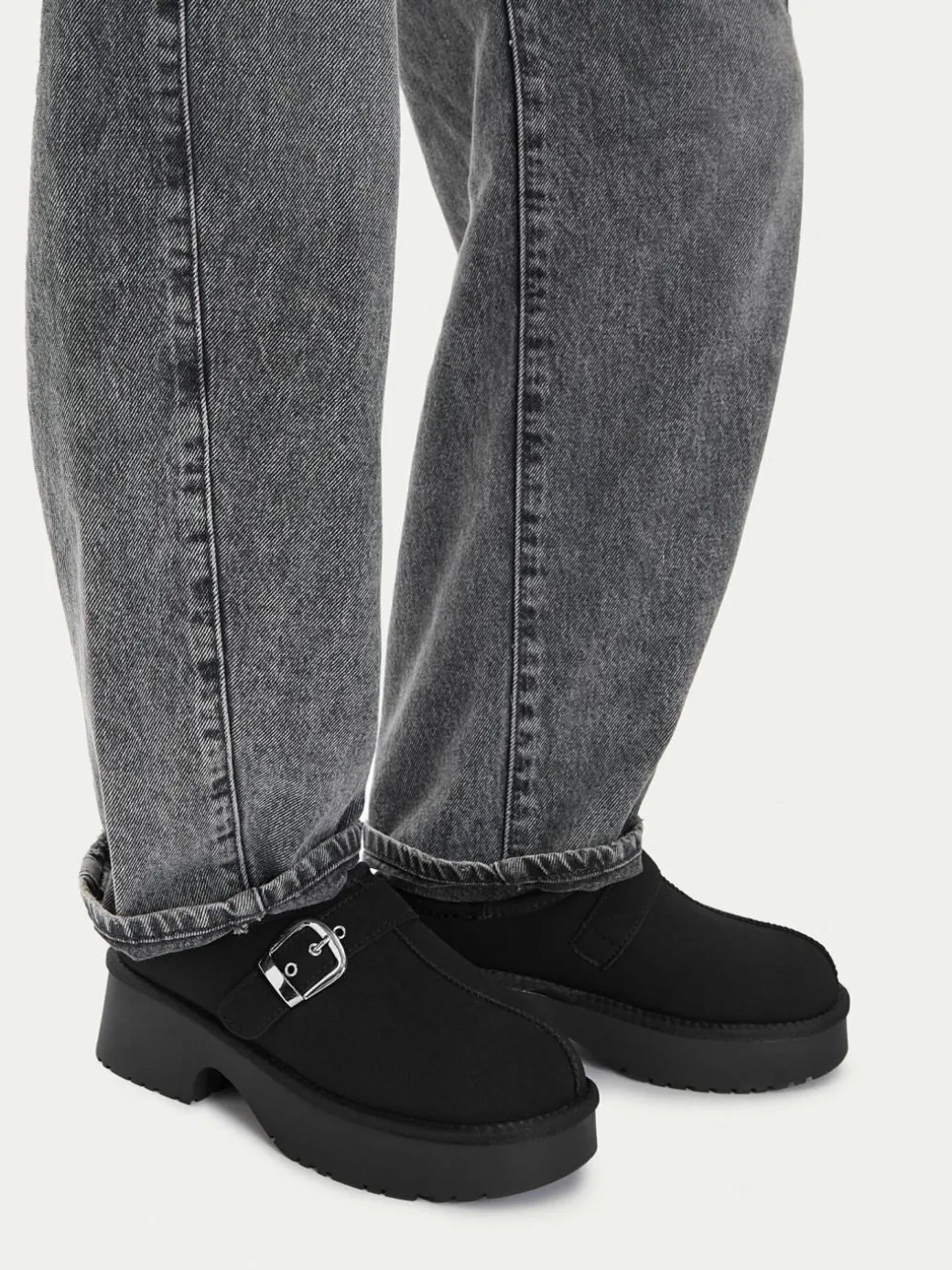Pantofole CEO-HDR25412-1 Nero