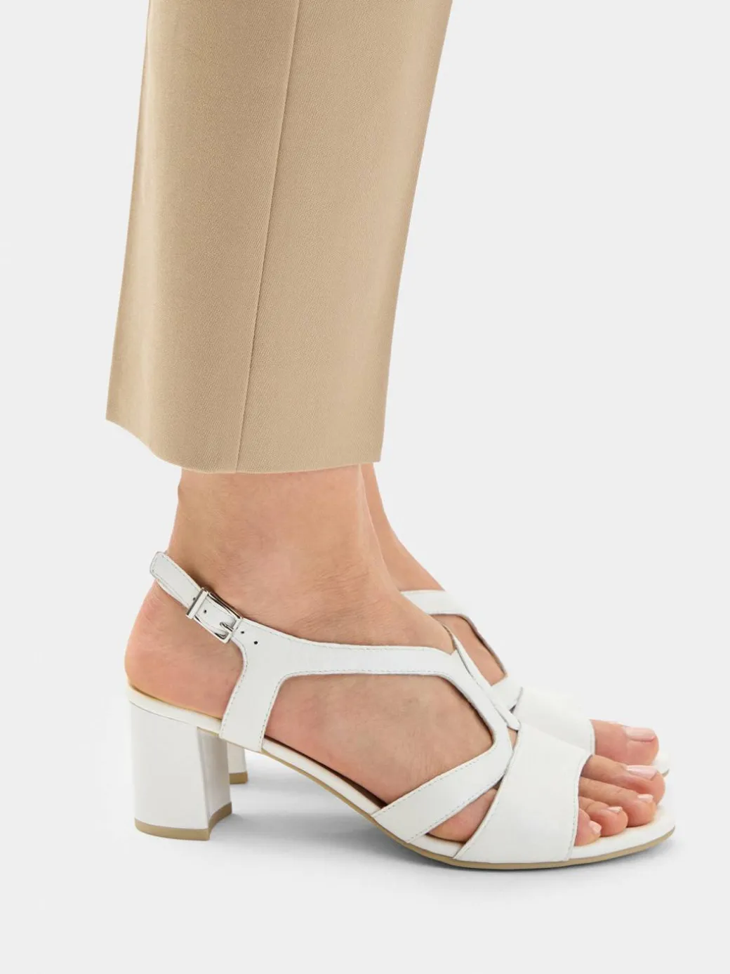 Sandali 9-28308-46 Bianco