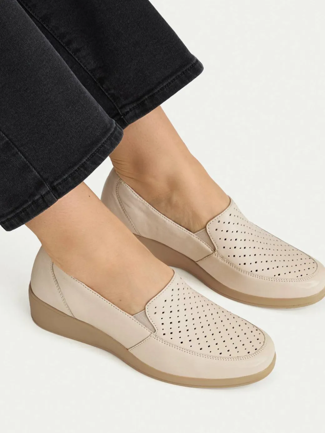 Scarpe basse 9-24352-46 Écru