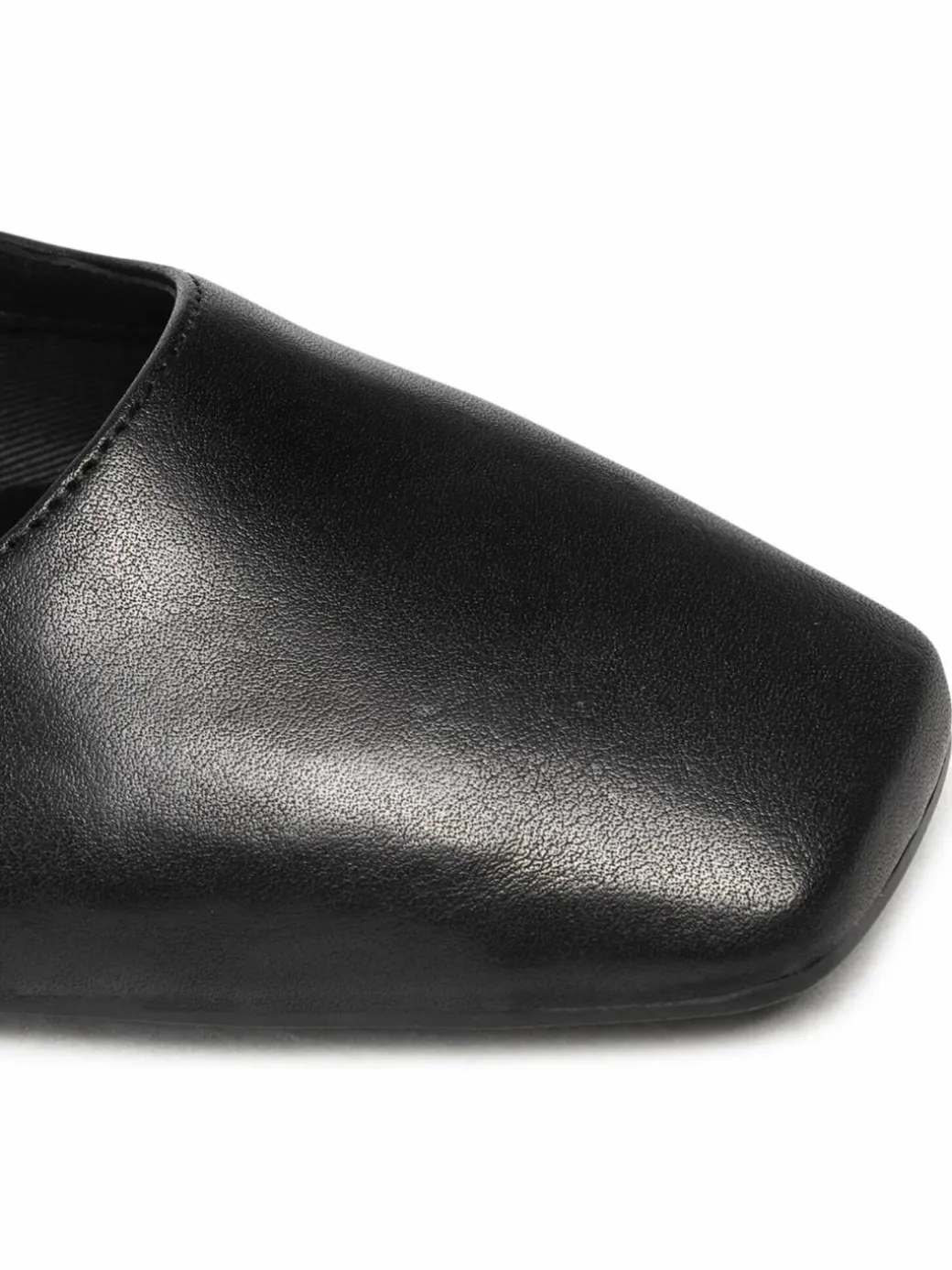 Scarpe basse Delia 5307-401-20 Nero