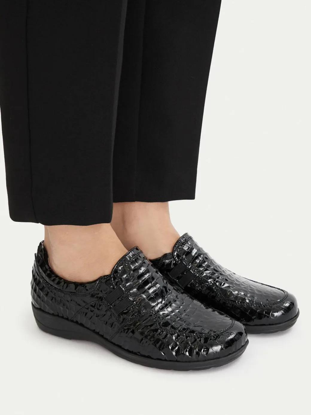Scarpe basse 9-24752-45 Nero