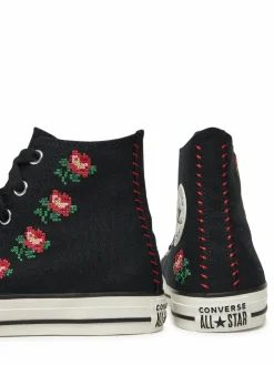 Scarpe da ginnastica Chuck Taylor All Star Rose Cross Stitch A13657C Nero