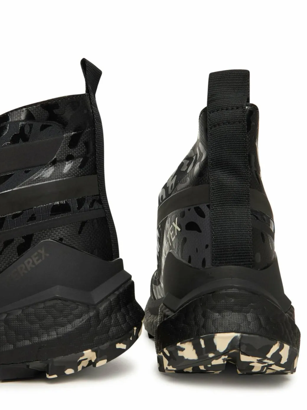 Scarpe da trekking adidas by Stella McCartney x Terrex Free Hiker Gore-Tex JS1112 Nero