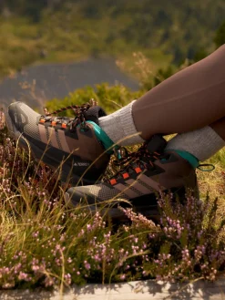 Scarpe da trekking Terrex Skychaser AX5 Mid GORE-TEX CLIMAWARM+ JH7807 Marrone