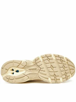 Sneakers MR530AA Beige