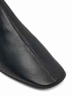 Stivaletti Round Kitt Heel Ankle Boot Nappa HW0HW03169 Nero
